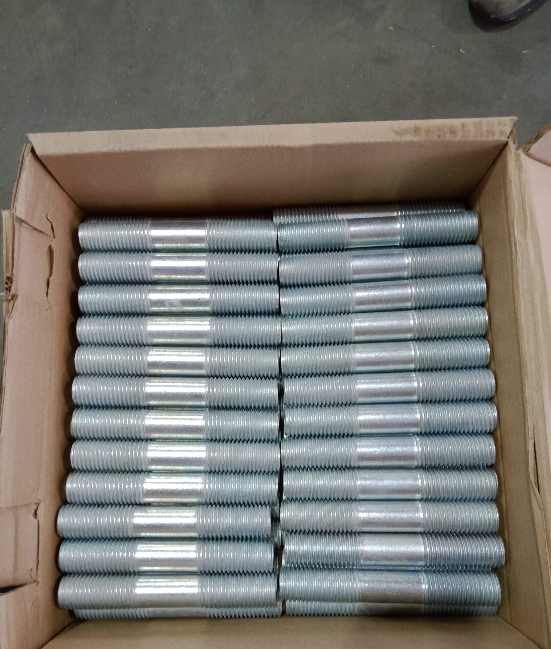 Шпильки по ГОСТ 9066, ОСТ 26-2040